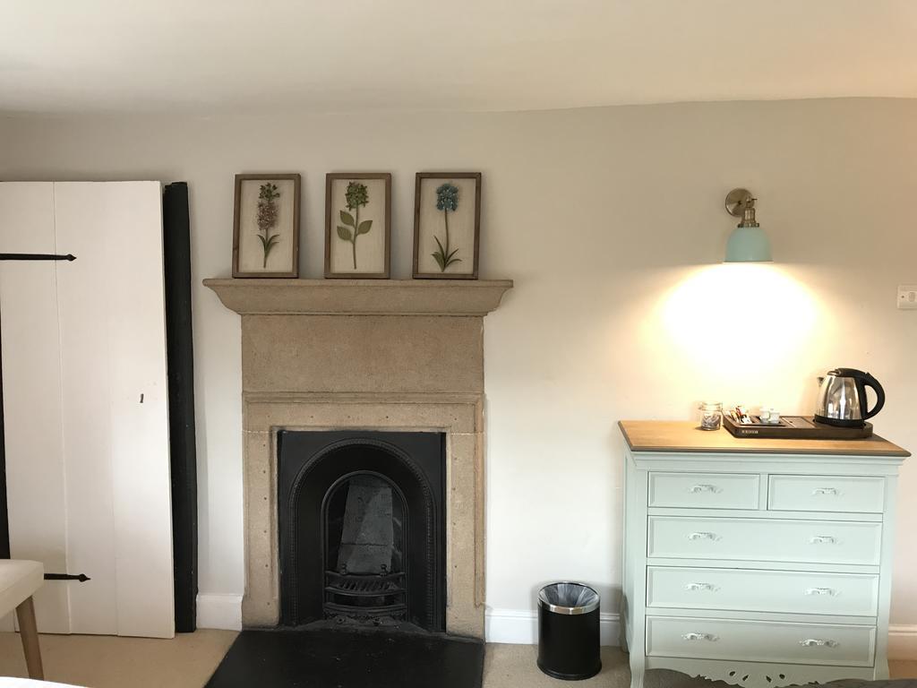 Elton Gratton Grange Farm Bed & Breakfast エクステリア 写真