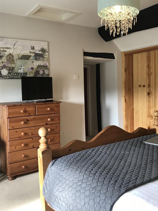 Elton Gratton Grange Farm Bed & Breakfast エクステリア 写真